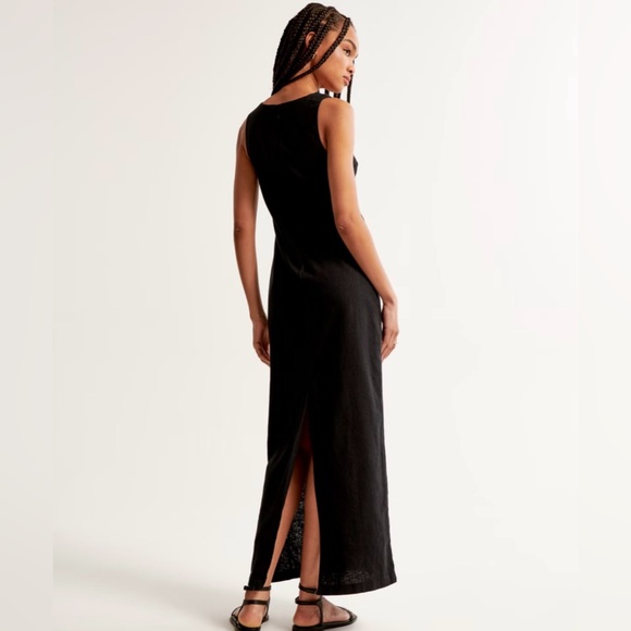 Abercrombie & Fitch Linen-blend shift maxi dress in black - Picture 2 of 5